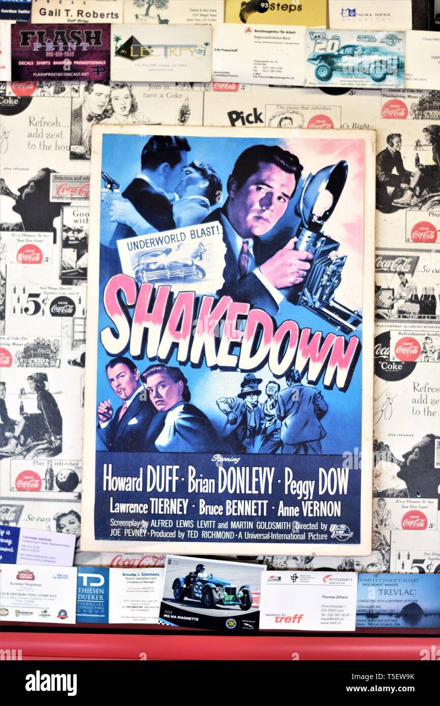 Pour l'affiche du film de 1950 Shakedown, avec Howard Duff, Peggy Dow, Brian Donlevy et a été filmé à San Francisco California USA Banque D'Images