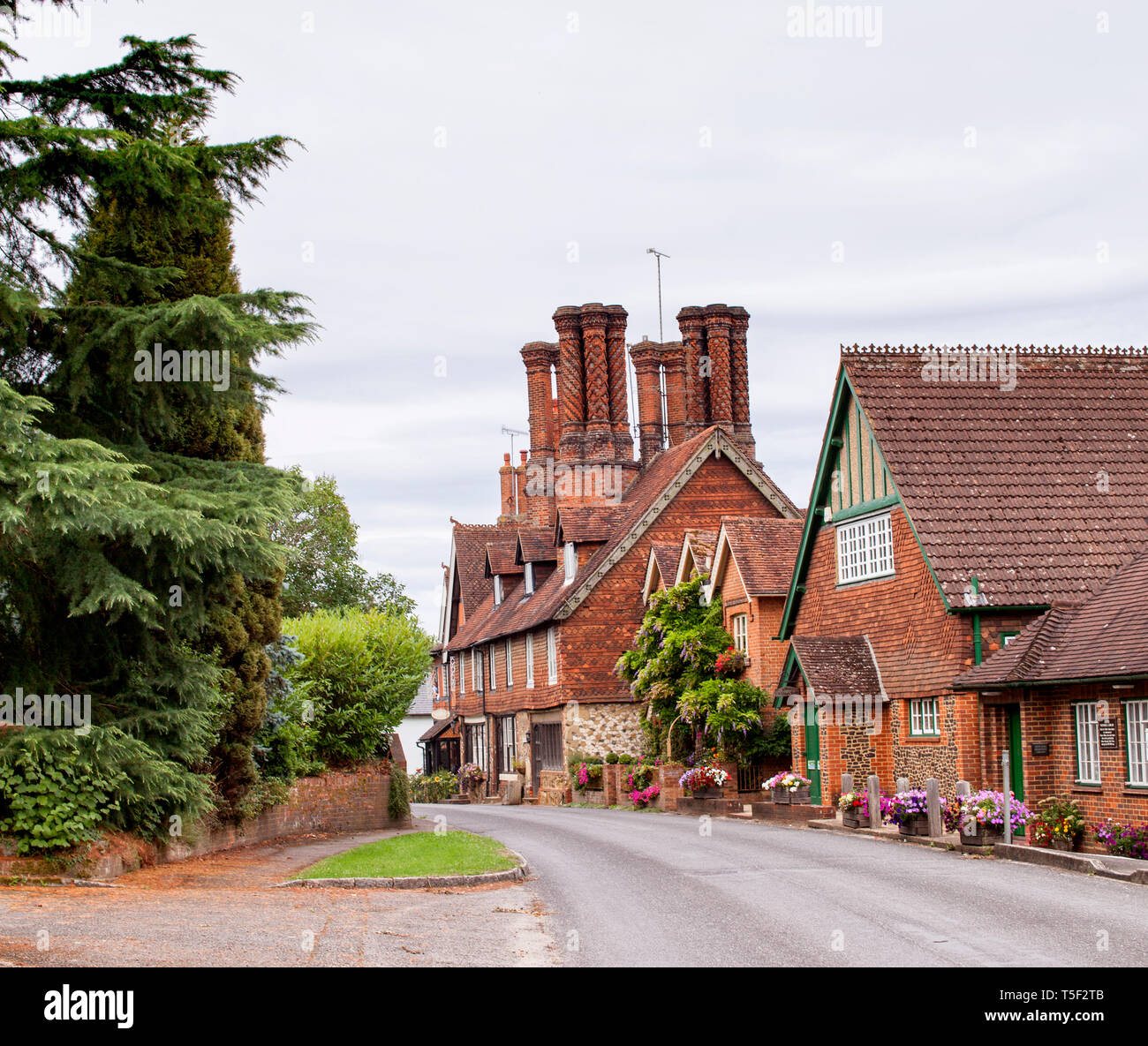 Photo de Albury. Petit village dans les collines du Surrey. Surrey. UK Banque D'Images