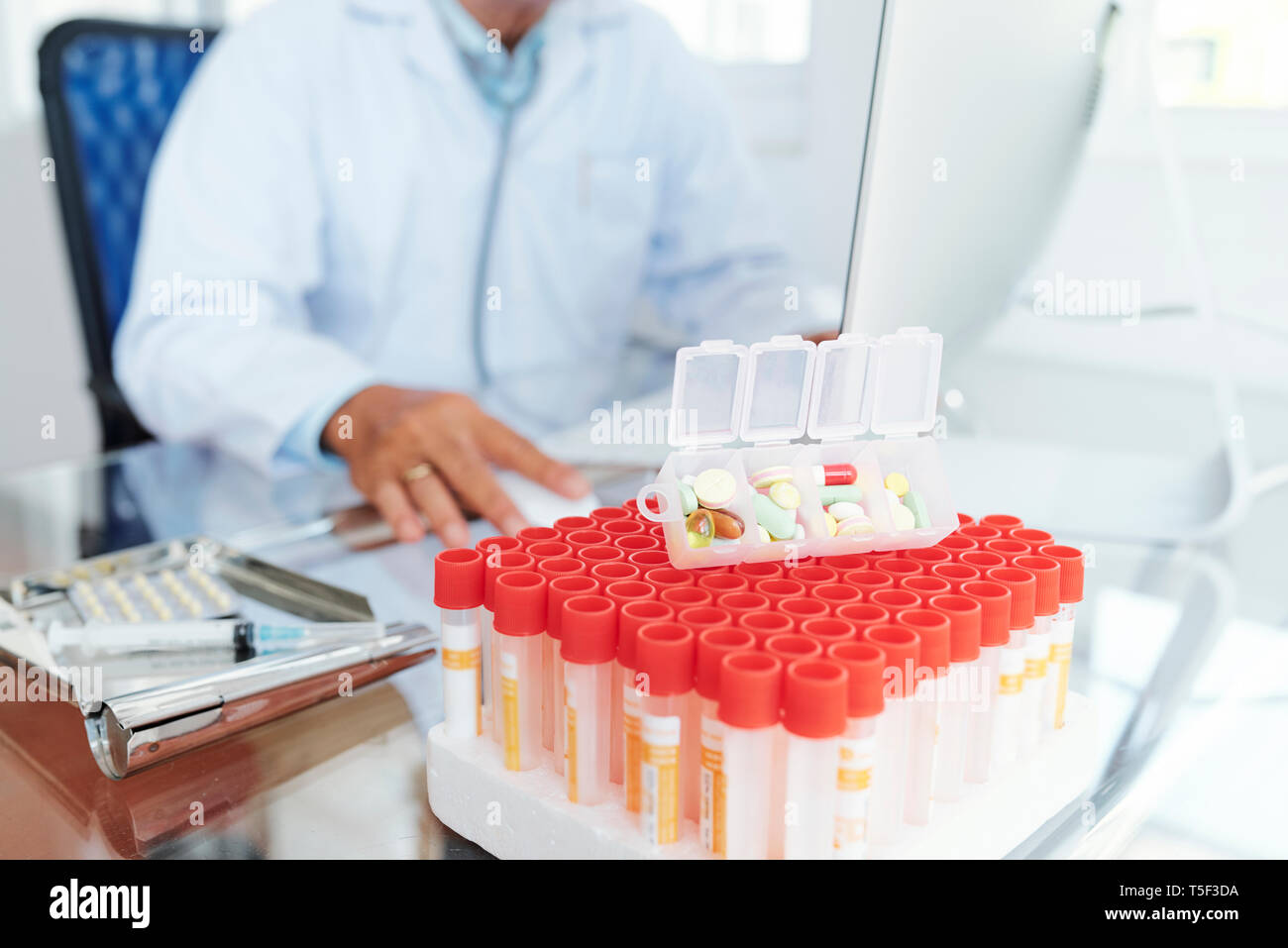 Divers comprimés et tablettes Banque D'Images