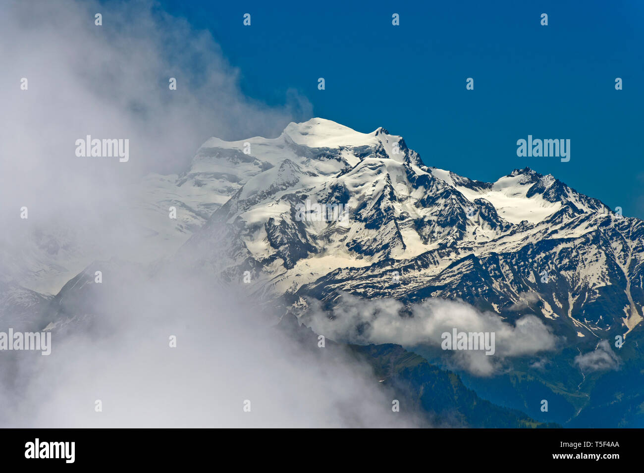 Le voile nuageux, massif du Grand Combin Alpes Pennines, Bourg-Saint-Pierre, Valais, Suisse Banque D'Images