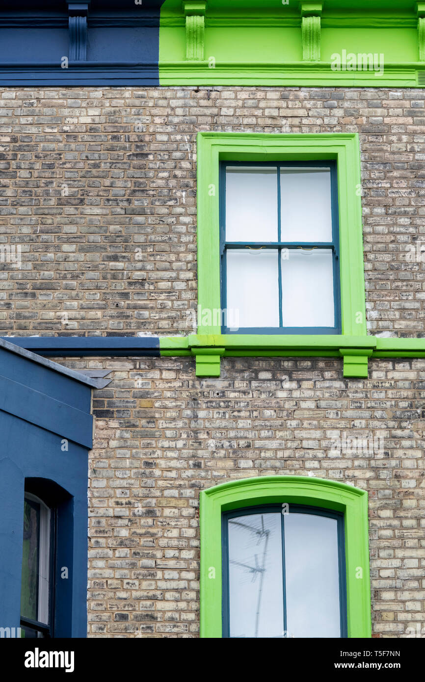 Chambre coloré résumé windows. Lancaster Road, Notting Hill, Londres, Angleterre Banque D'Images