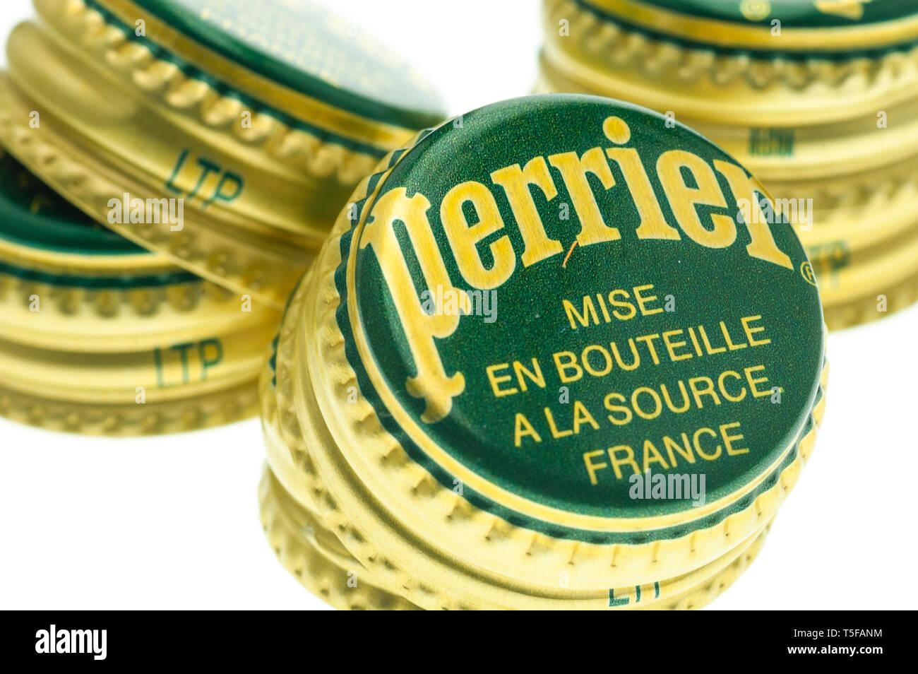 Bouteille Perrier Tops, Perrier est une marque française d'eaux minérales naturelles, de sa source à Vergeze. Banque D'Images