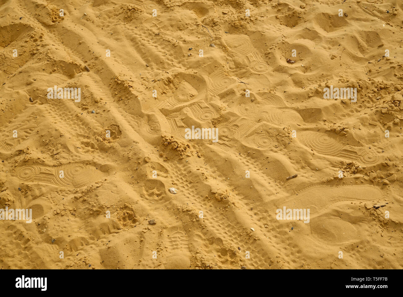 Zone de sable provoquée par lage montant de la circulation humaine. Une fois une zone herbeuse fragile est maintenant un bac à sable ! Banque D'Images