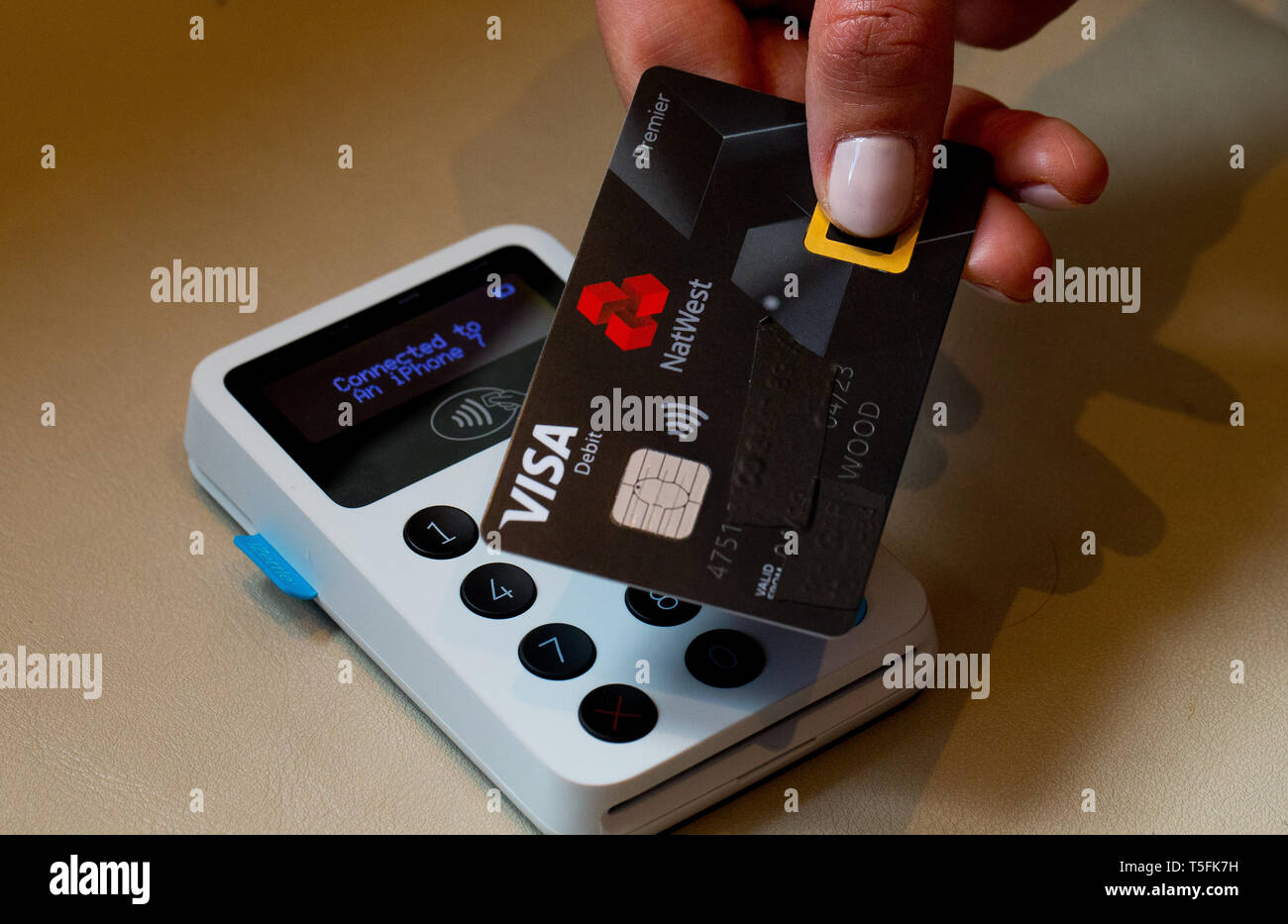 Le Royaume-Uni de la toute première carte de la banque d'empreintes digitales à partir de Natwest. Banque D'Images