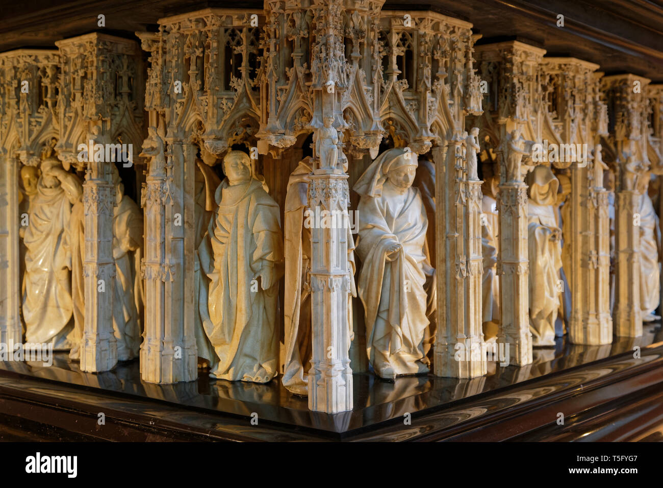 DIJON, FRANCE, 20 mai 2018 : le palais ducal tombes ont été réinstallées dans Musée des Beaux Arts de 2010 à 2012 pendant la rénovation du palais. Banque D'Images