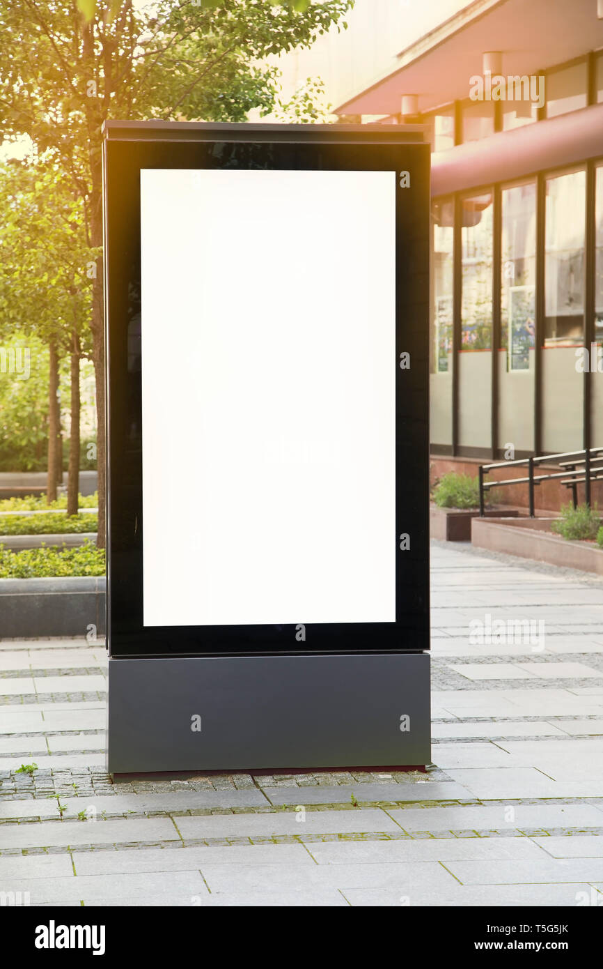 Blank billboard dans la rue Banque D'Images