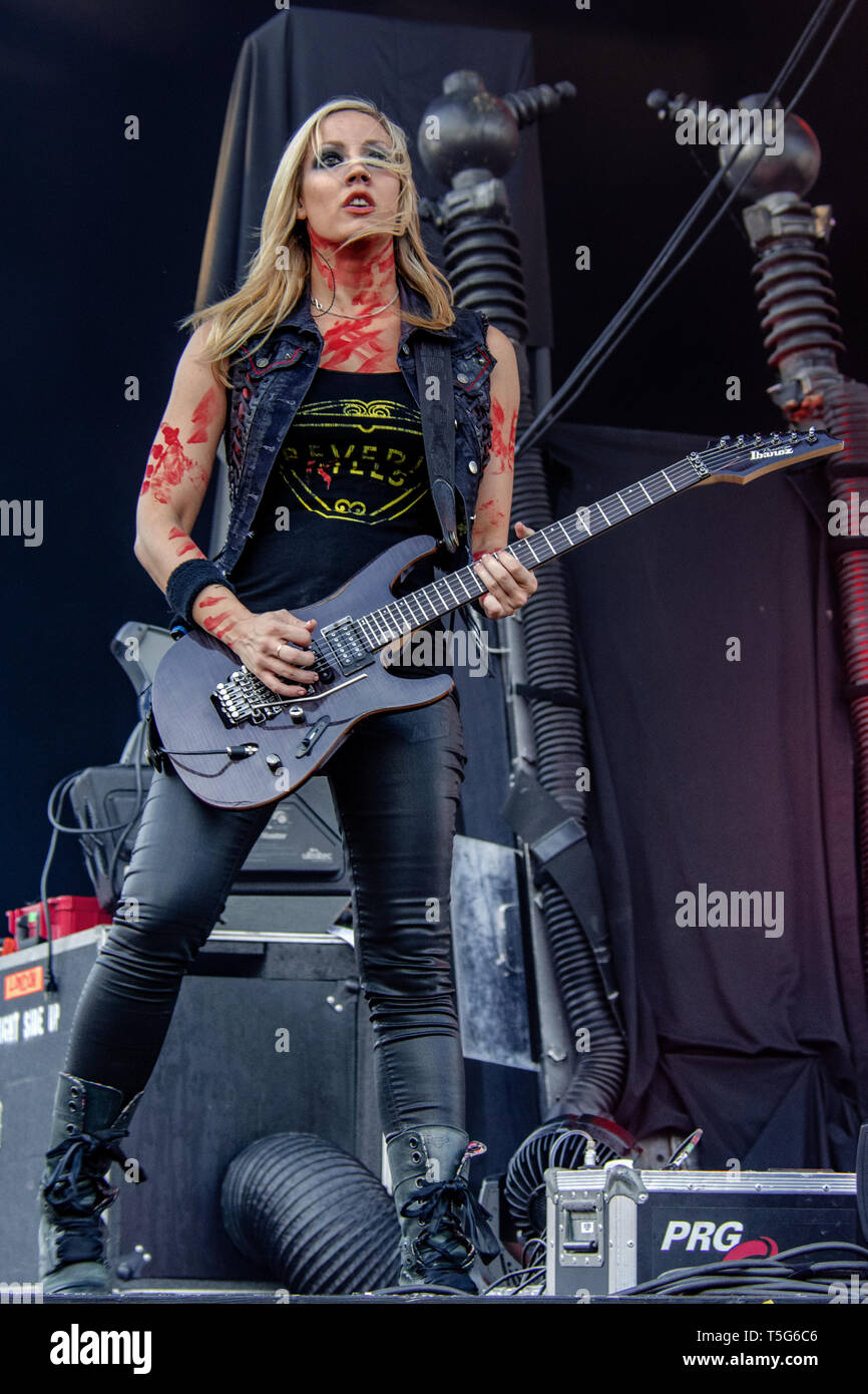 Alice Cooper avec son groupe jouant à Stockholm troisième de juillet 2015 au parc d'attractions Gröna Lund. Banque D'Images