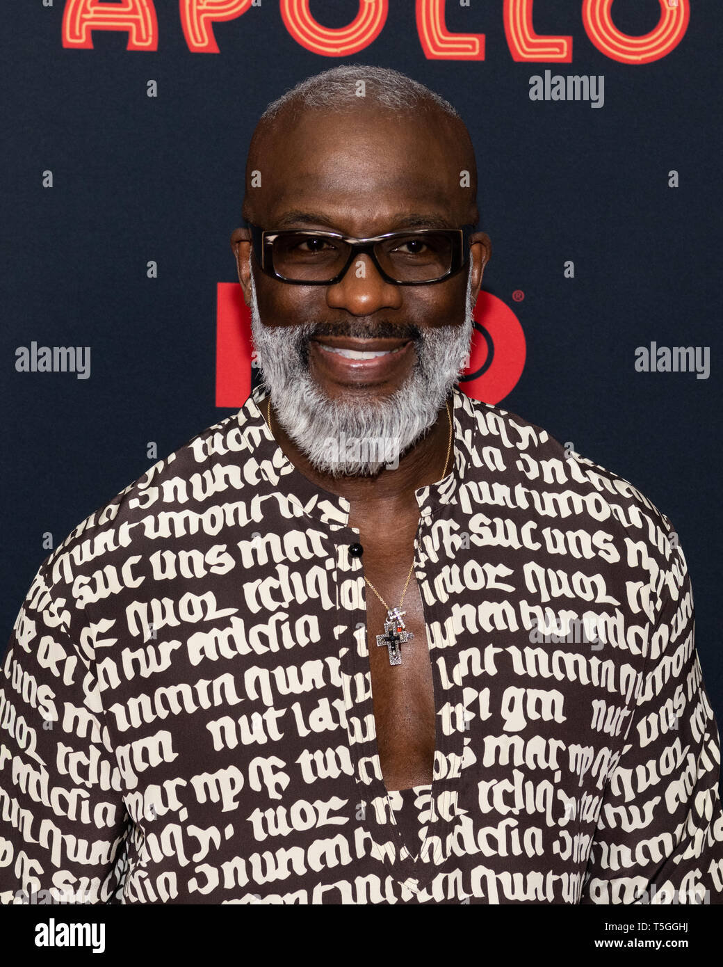 Bebe Winans au Tribeca Film Festival tapis rouge pour la soirée d'ouverture des arrivées à l'Apollo Theater à New York. Banque D'Images