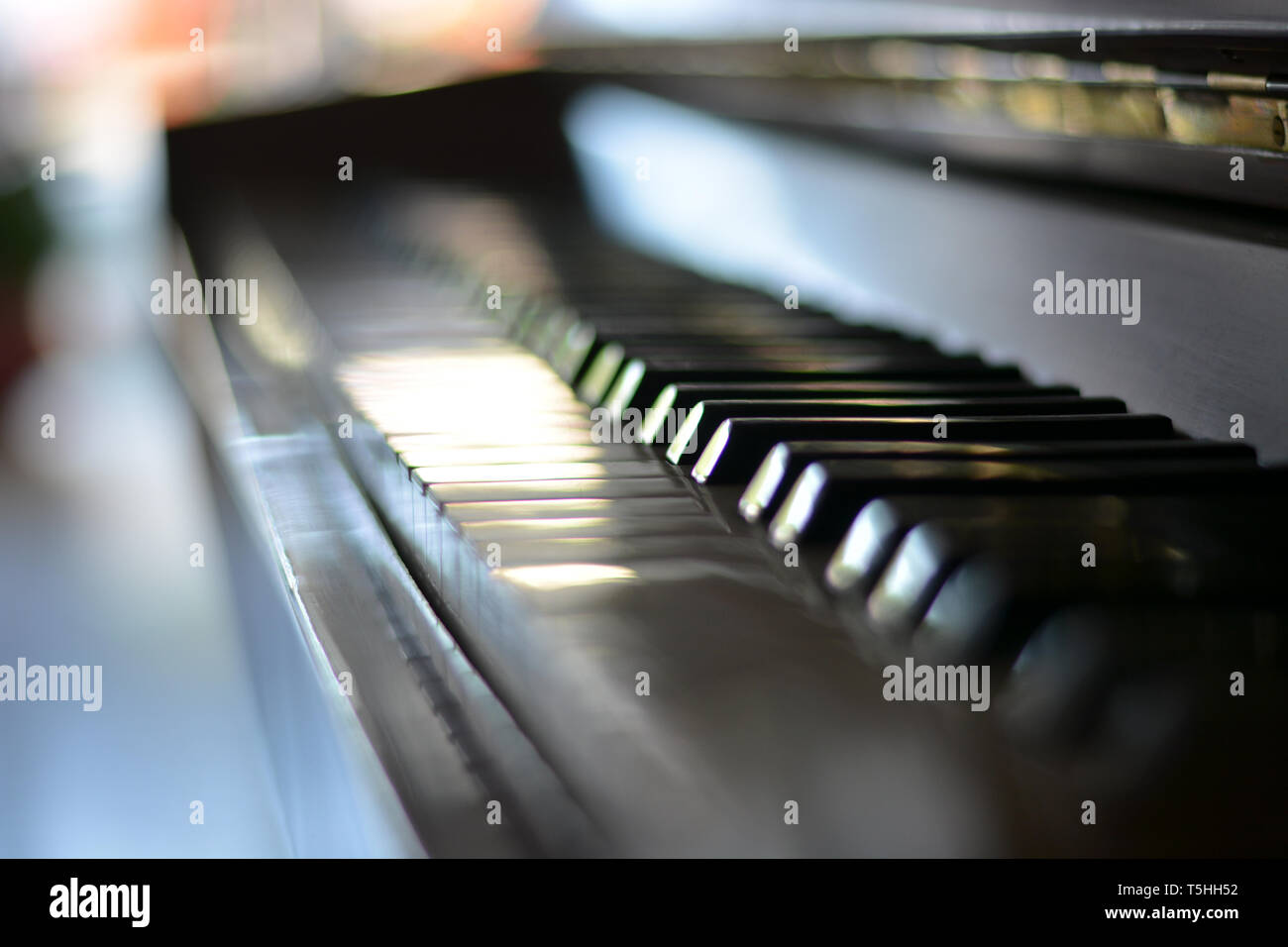 Un vieux piano Banque D'Images