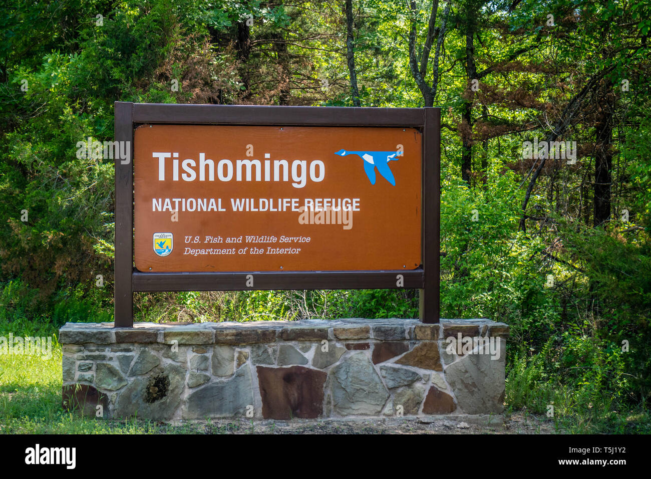 Tishomingo Wildlife Refuge, OK, USA - 12 mai 2018 : une pancarte à l'entrée de la préserver park Banque D'Images