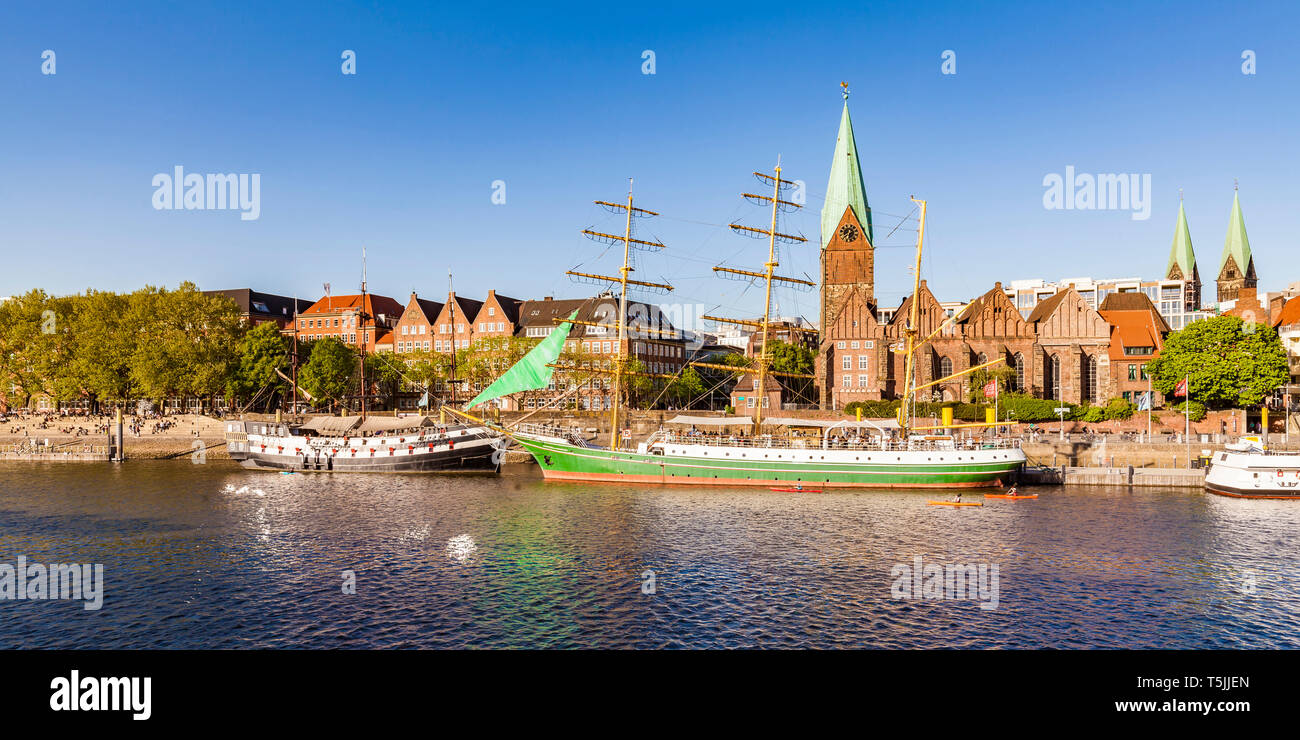 Allemagne, ville libre hanséatique de Brême, Schlachte Weser, Martini, débarcadère, excursion en bateau, voilier Alexander von Humboldt Banque D'Images