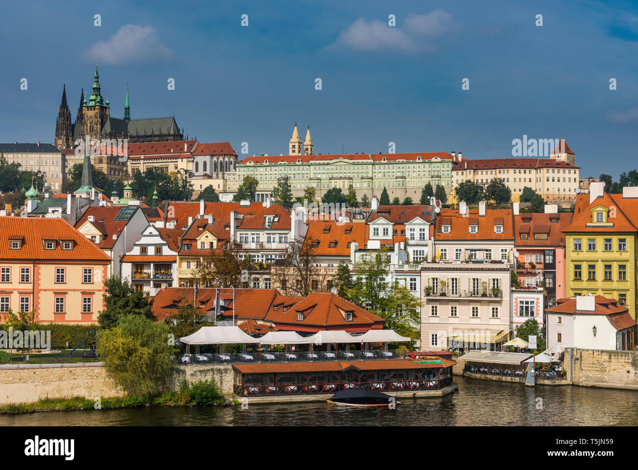 République tchèque, Prague, vue sur le château de Prague et la Vltava Banque D'Images