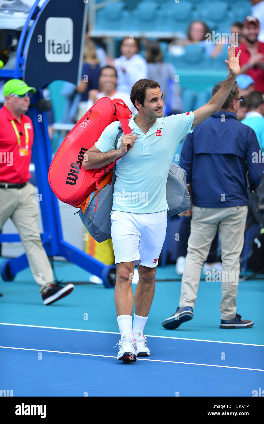 Miami 2019 Open Day 7 présenté par Itau au Hard Rock Stadium le 24 mars 2019 à Miami Gardens, en Floride. Avec : Roger Federer Où : Miami Gardens, Florida, United States Quand : 25 Mar 2019 Crédit : Johnny Louis/WENN.com Banque D'Images