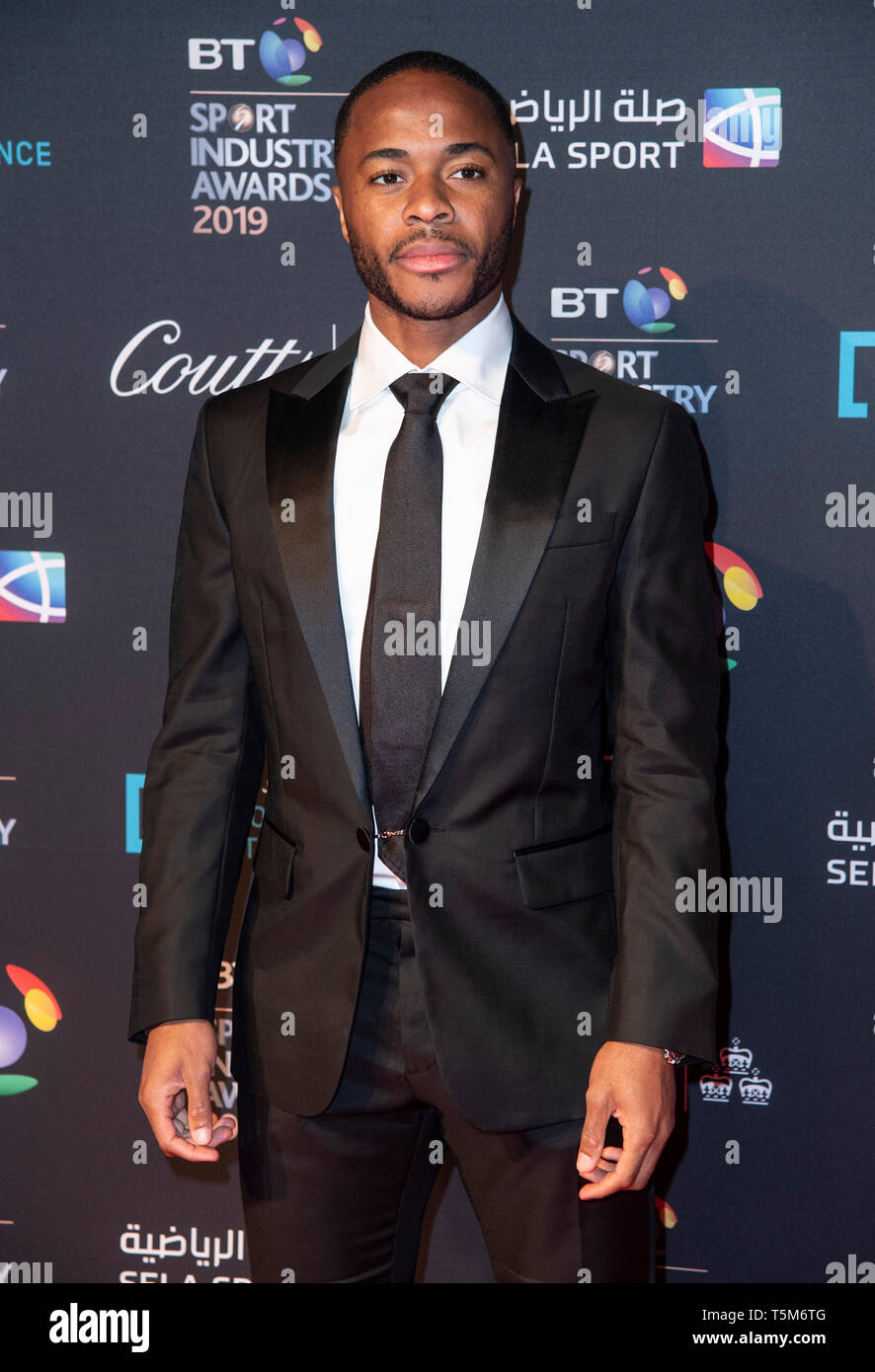 Londres, Royaume-Uni. Apr 25, 2019. Raheem Sterling apparaît sur le tapis rouge de l'avant du Sport Industry Awards 2019 BT à Battersea Evolution. Credit : SOPA/Alamy Images Limited Live News Banque D'Images