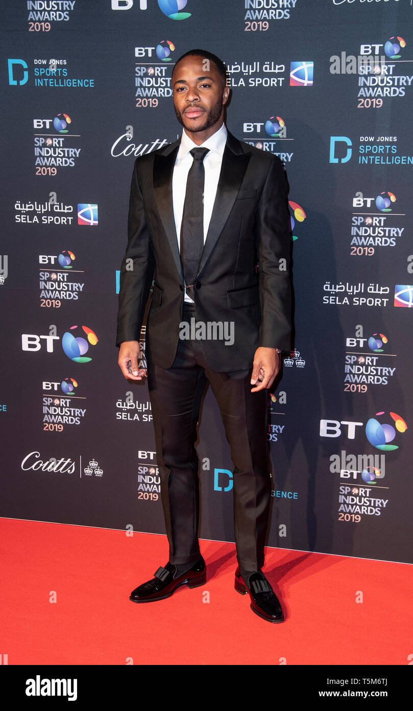 Londres, Royaume-Uni. Apr 25, 2019. Raheem Sterling apparaît sur le tapis rouge de l'avant du Sport Industry Awards 2019 BT à Battersea Evolution. Credit : SOPA/Alamy Images Limited Live News Banque D'Images