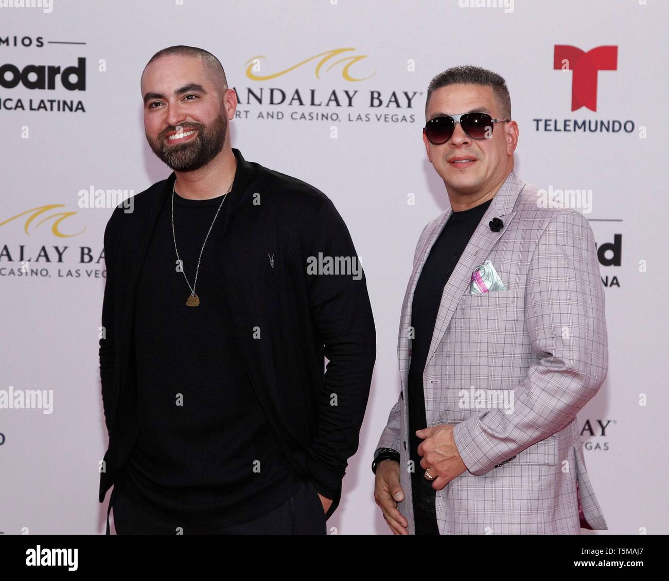 Joaquin Diaz, Alexander Caba aux arrivées pour 2019 Billboard Latin Music Awards - Arrivals 2, Mandalay Bay Events Center, Las Vegas, NV le 25 avril 2019. Photo par : JA/Everett Collection Banque D'Images