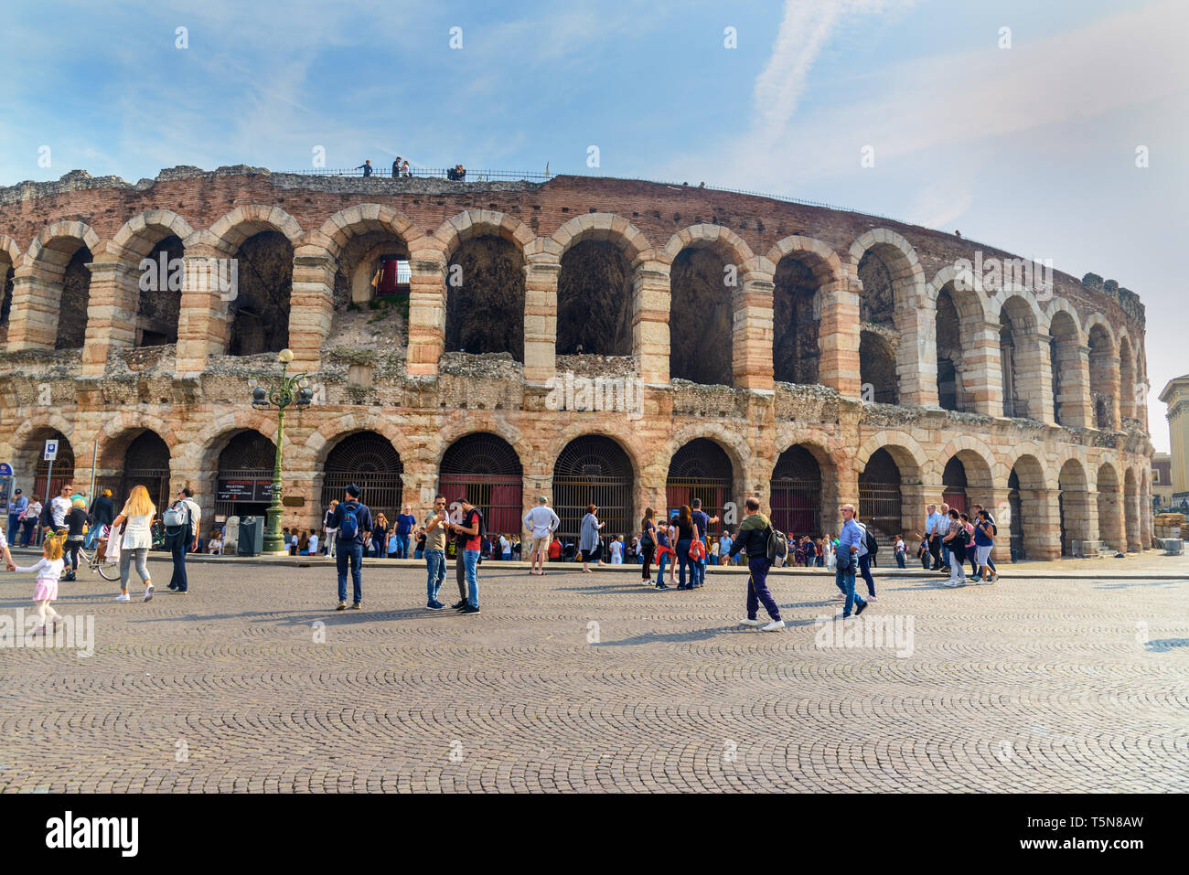 Vérone, Italie - 20 octobre 2018 : l'Arène de Vérone amphithéâtre romain dans la Piazza Bra Banque D'Images