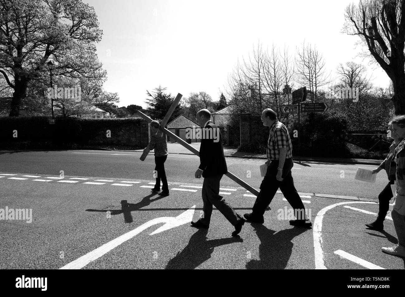 Procession de foi religieuse, le Vendredi Saint 2019, Ventnor, île de Wight, au Royaume-Uni. Banque D'Images