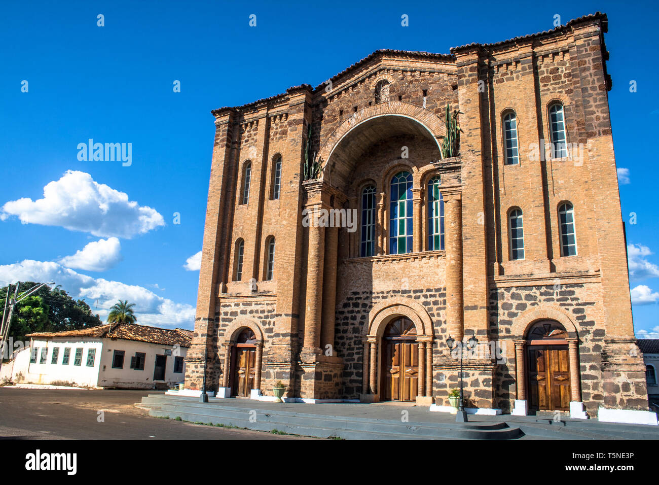 Porto Nacional, Tocantins, Brésil, le 21 juin 2011. Cathédrale de Notre Dame de Pitié, port national. National Harbor est une municipalité dans le brésilien Banque D'Images