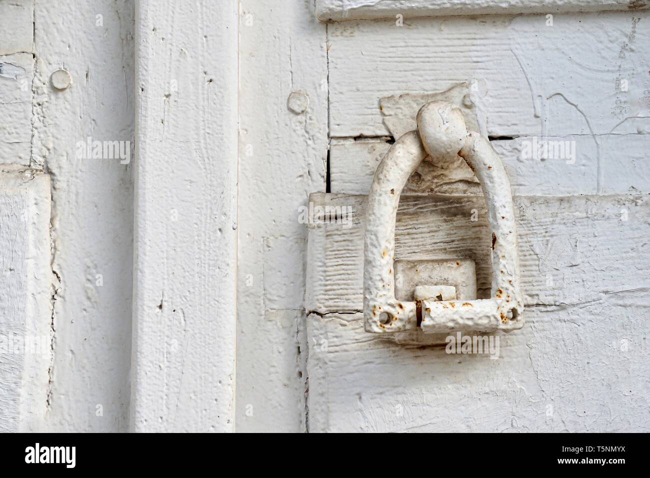 Vieille porte en bois à la Chambre sur la rue dans la ville de Bilbao espagne Banque D'Images