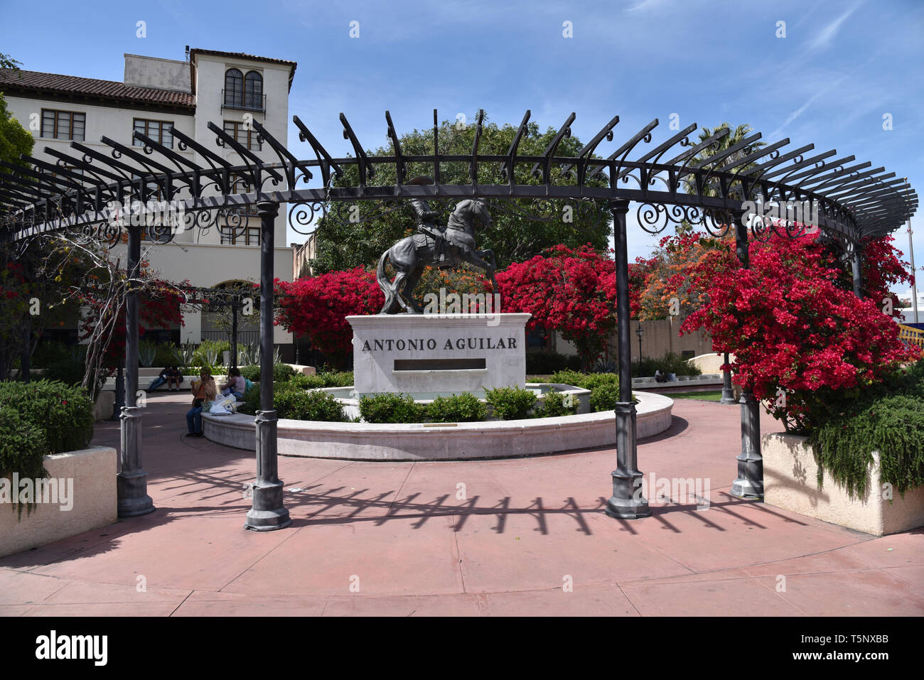 LOS ANGELES, CA/USA - Le 14 avril 2019 : Statue de Mexican chanteur, comédien, auteur-compositeur, producteur de cinéma et equestrian Antonio Aguilar à dans le centre-ville de Los Un Banque D'Images