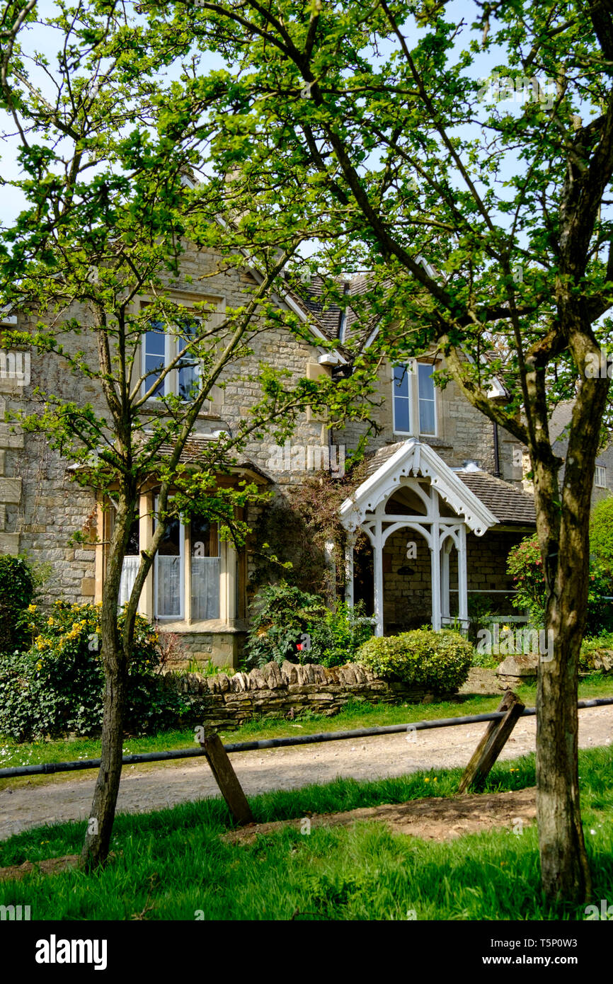 Autour de la ville de Cotswold Bourton-on-the-wold Gloucestershire UK Banque D'Images