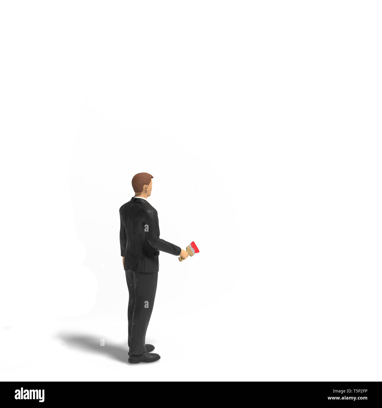 Figurine miniature businessman holding de caractères d'un pinceau avec de la peinture rouge devant un mur vide, isolé sur fond blanc Banque D'Images