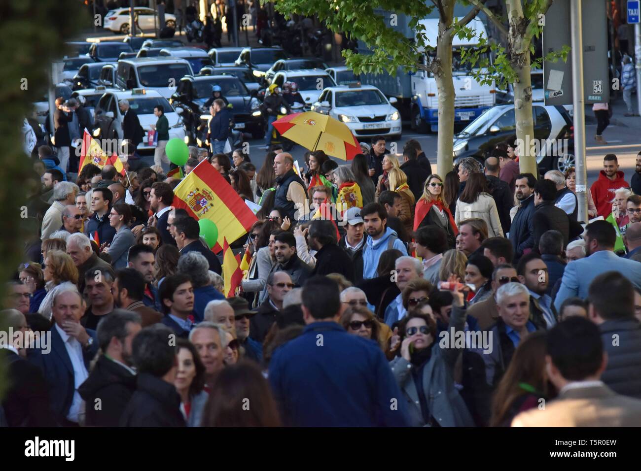 26/04/2019.- Voz finaliza la campana en la Plaza Colon de Madrid. Con y Santiago dirigentes Abascal como presidente de Vox Foto : Ambiente Cordon Press Banque D'Images