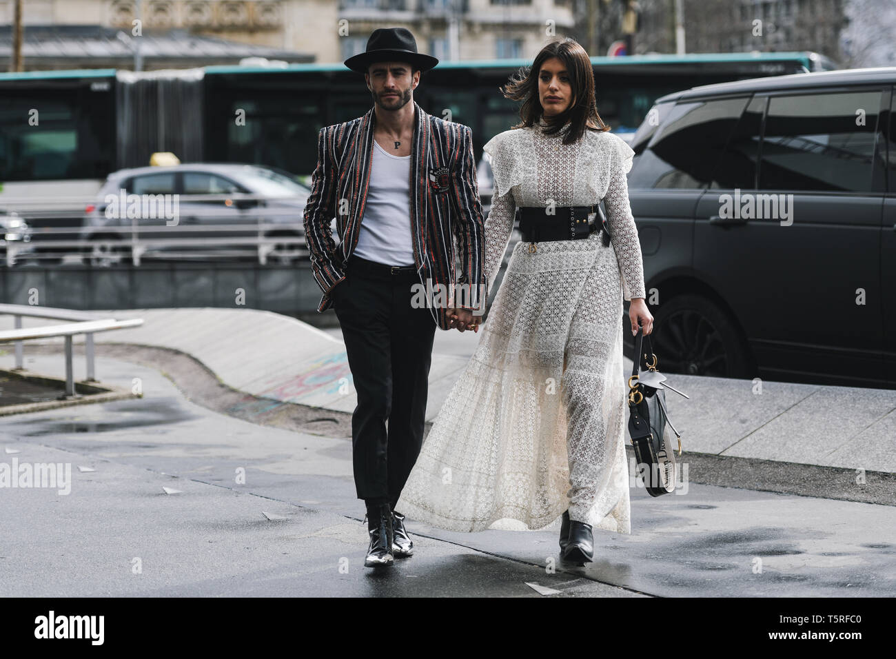 Paris France 04 mars 2019 Tenue la mode Street style