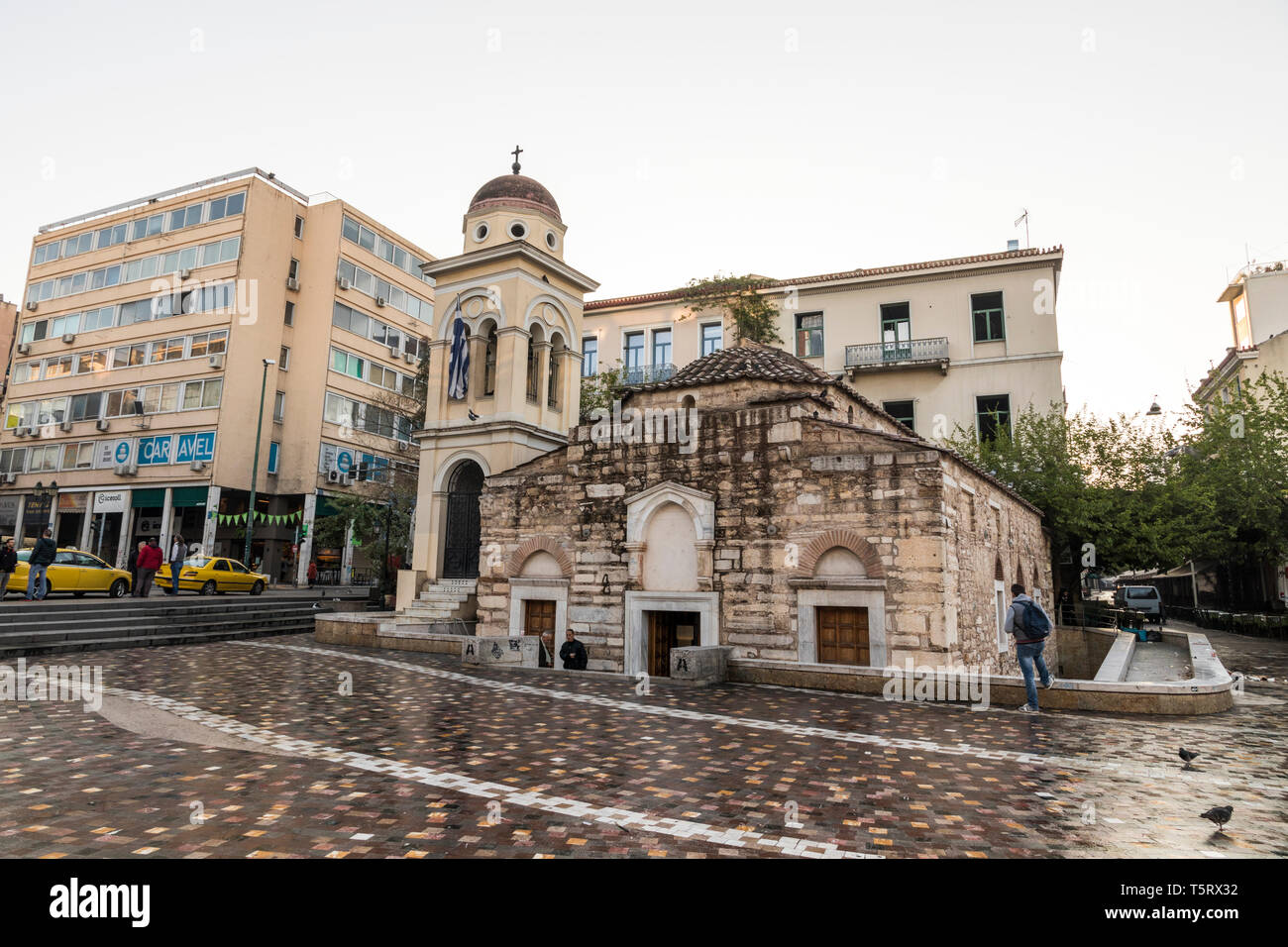 Athènes, Grèce. L'église de la Pantanassa, ou de la Dormition de la Theotokos, grand bâtiment de l'église du monastère à la place Monastiraki Banque D'Images