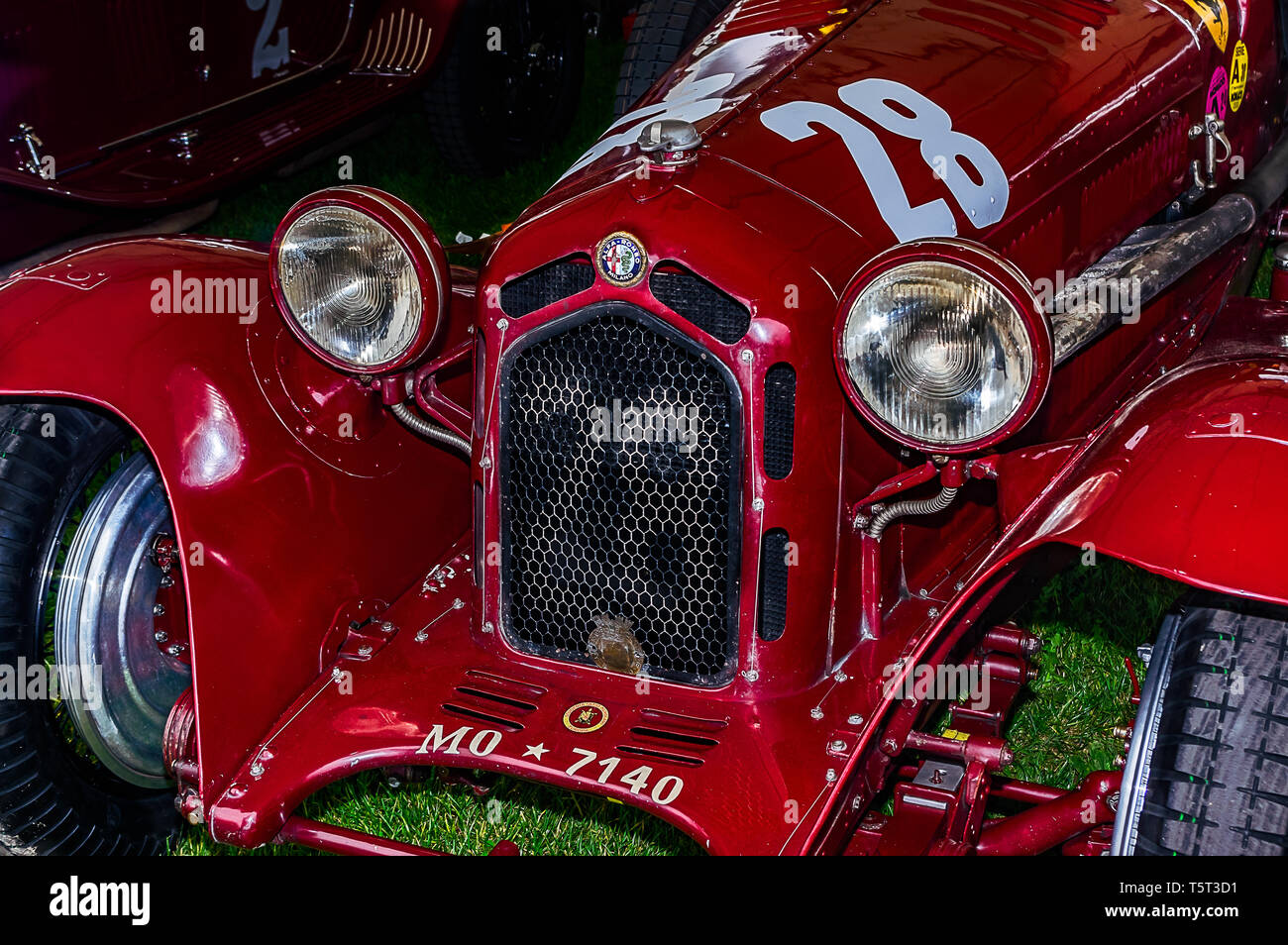 Une Alfa Romeo 6C 1930 GS 1750 voiture de piste sur l'affichage à Goodwood Revival 2017 Banque D'Images