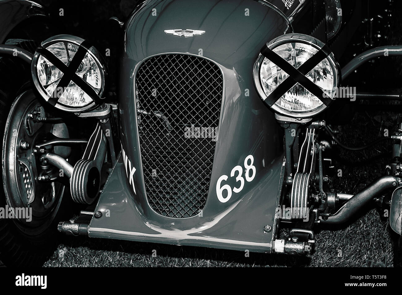 Une piste de Brooklands Aston Martin 1938 voiture sur l'affichage à Goodwood Revival 2017 Banque D'Images