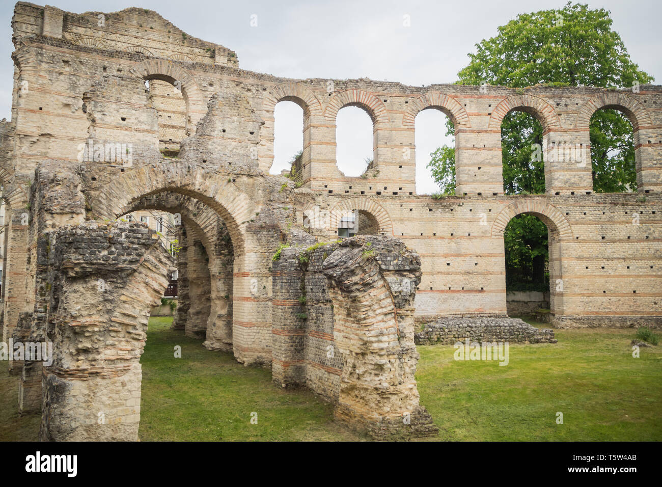 Les ruines de la palais Gallien à Bordeaux Banque D'Images