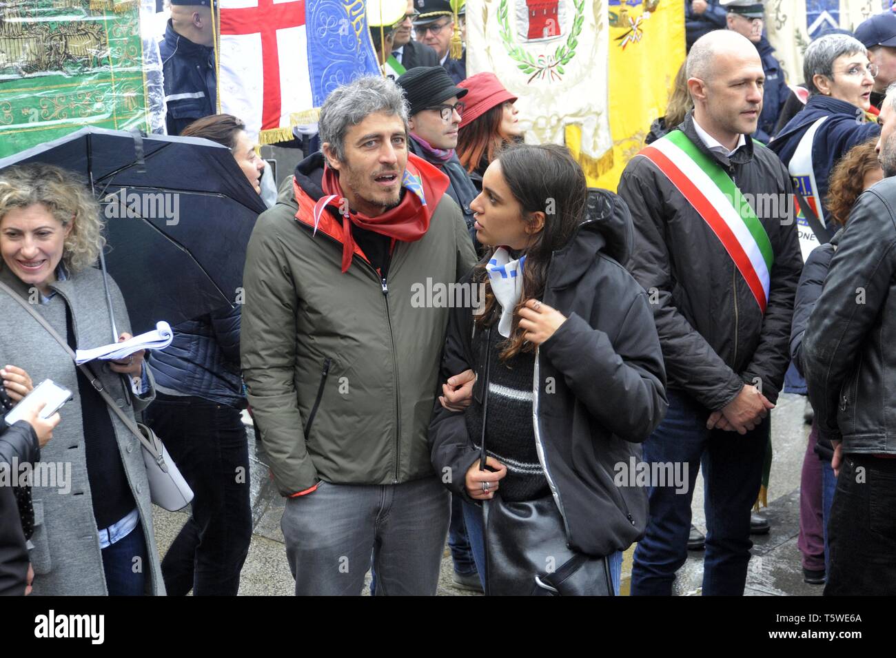 Milan, la démonstration du 25 avril 2019, anniversaire de la libération de l'Italie. Nazifascism Pierfrancesco Diliberto, connu sous le PIF, écrivain, scénariste, réalisateur, écrivain et acteur. Banque D'Images