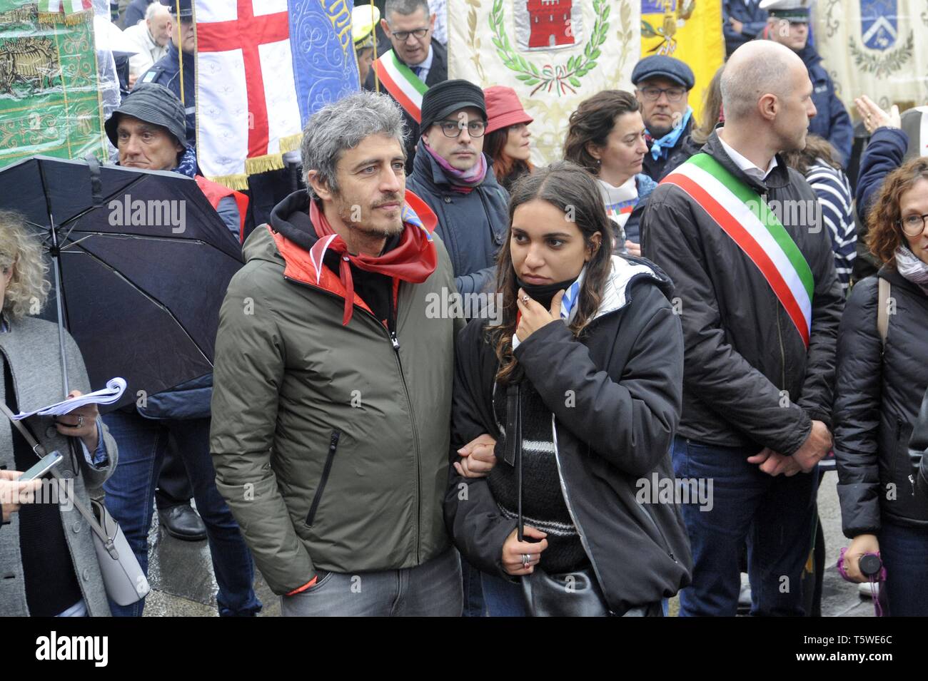 Milan, la démonstration du 25 avril 2019, anniversaire de la libération de l'Italie. Nazifascism Pierfrancesco Diliberto, connu sous le PIF, écrivain, scénariste, réalisateur, écrivain et acteur. Banque D'Images