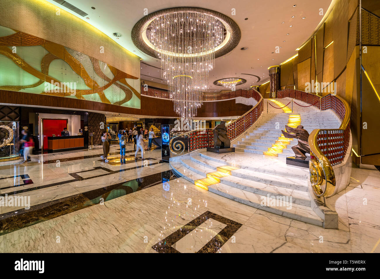 Macao, Chine - Grand Lisboa hall escaliers Banque D'Images