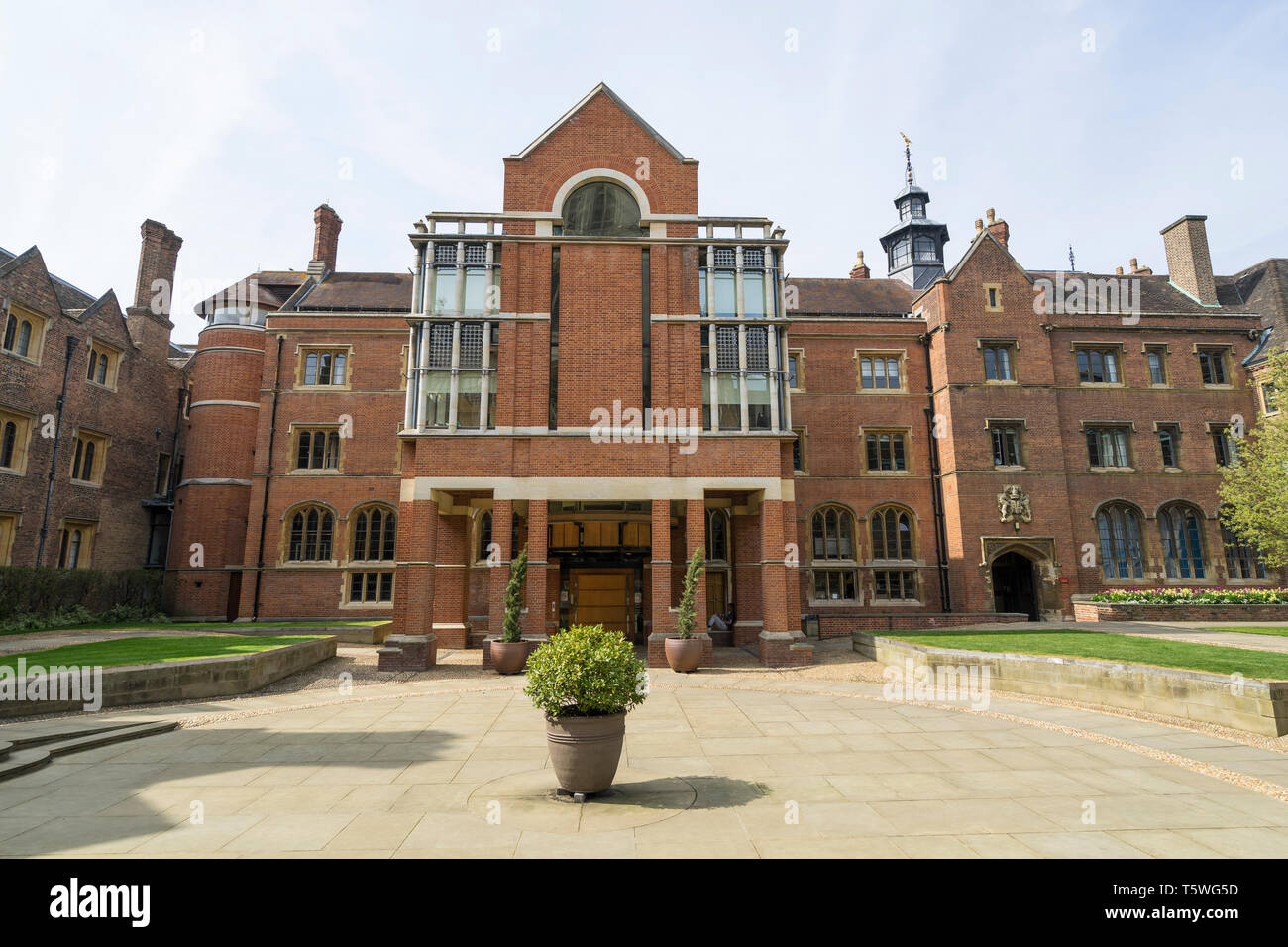 St Johns College montrant plus moderne à l'ancienne bibliothèque Cambridge 2019 Banque D'Images