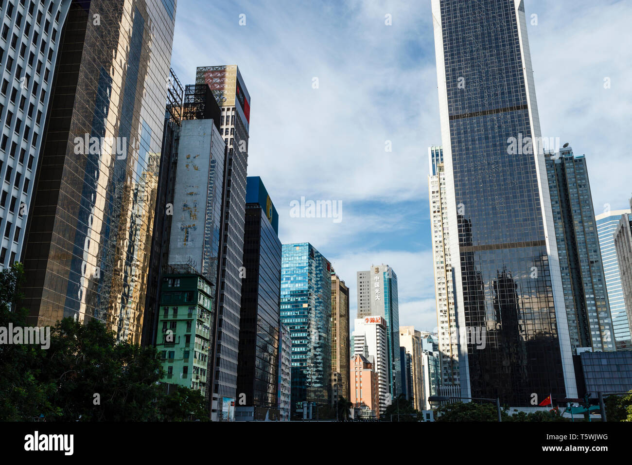 Gratte-ciel dans le quartier de Wan Chai de l'île de Hong Kong Banque D'Images