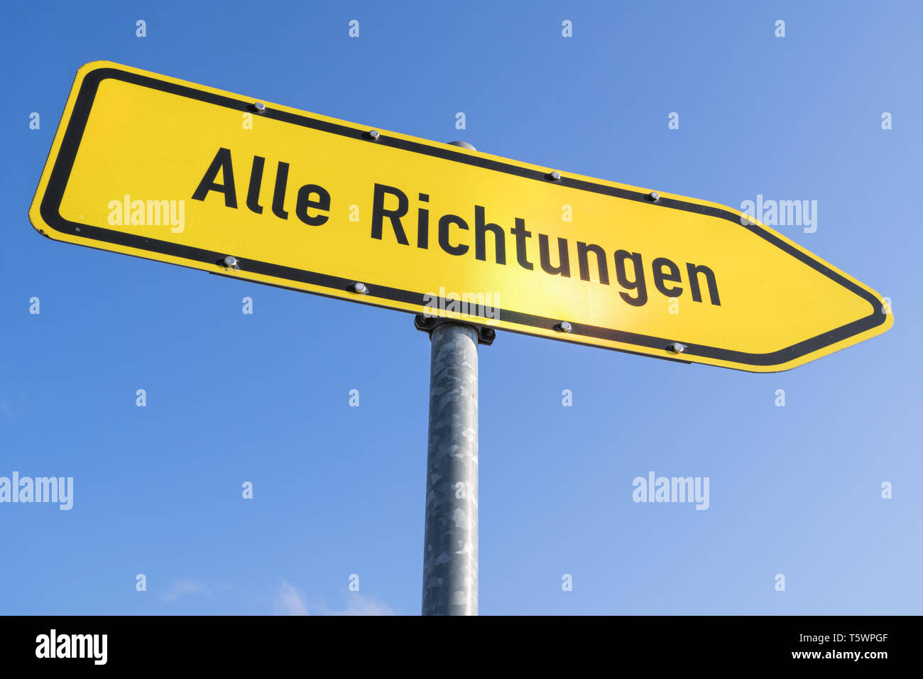 German road sign : panneau routier à la sortie (toutes les directions), Banque D'Images