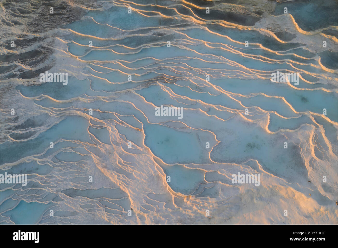 La Turquie, province de Denizli, Pamukkale, Hiérapolis Pamukkale Site archéologique (site UNESCO), piscine thermale de travertin naturel Banque D'Images