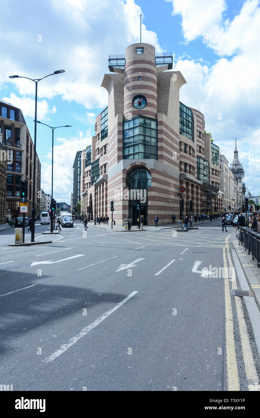 James Stirling postmoderne du chef-d'office au No 1 de la volaille, la reine Victoria Street, City of London, UK Banque D'Images