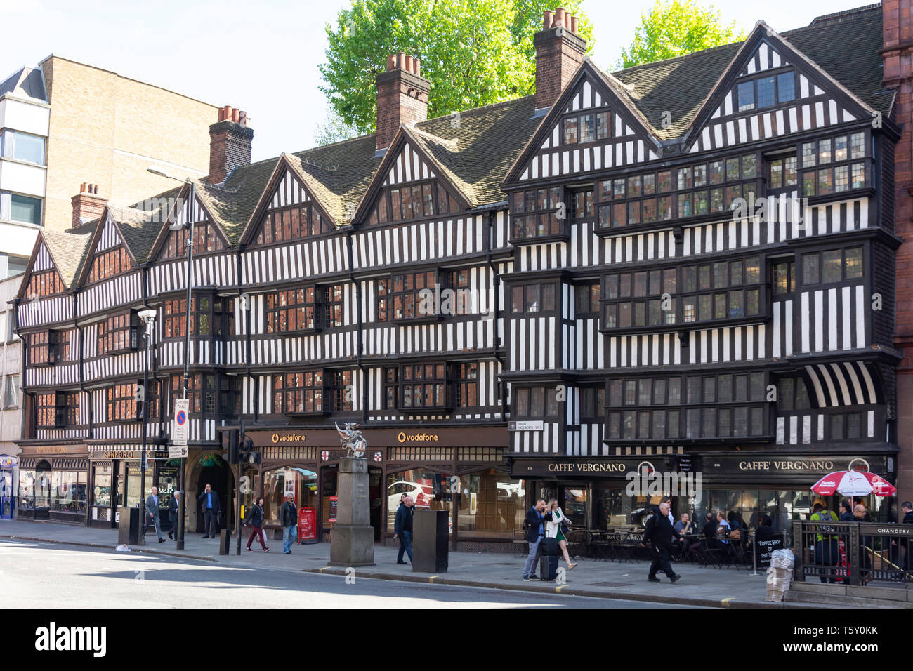 Agrafes Tudor Inn, High Holborn, Holborn, London Borough of Camden, Greater London, Angleterre, Royaume-Uni Banque D'Images