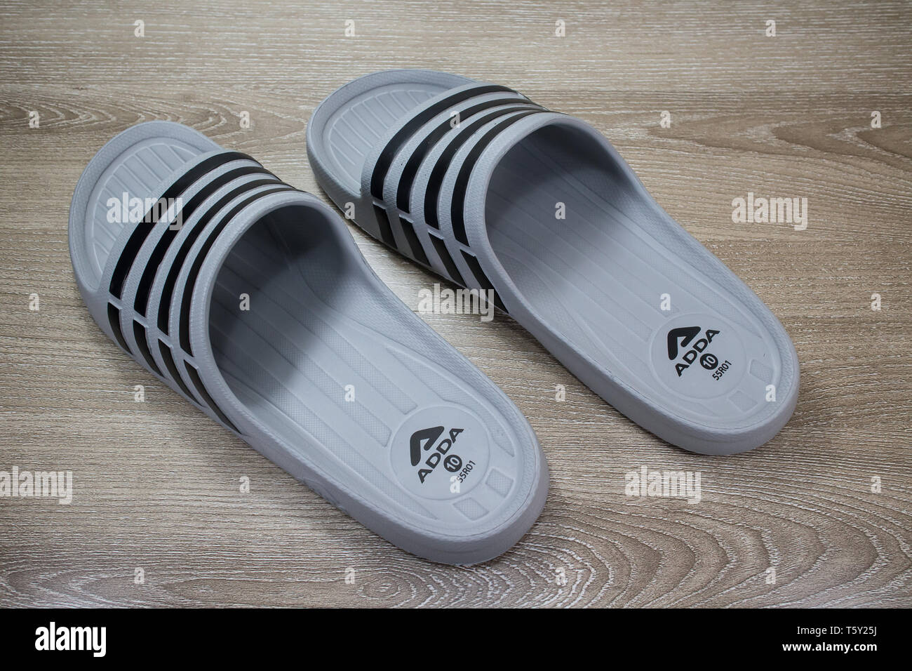 Chiang Mai, Thaïlande - 27 Avril 2019 : ADDA chaussure, produit de la  Thaïlande par adda footware Company Photo Stock - Alamy