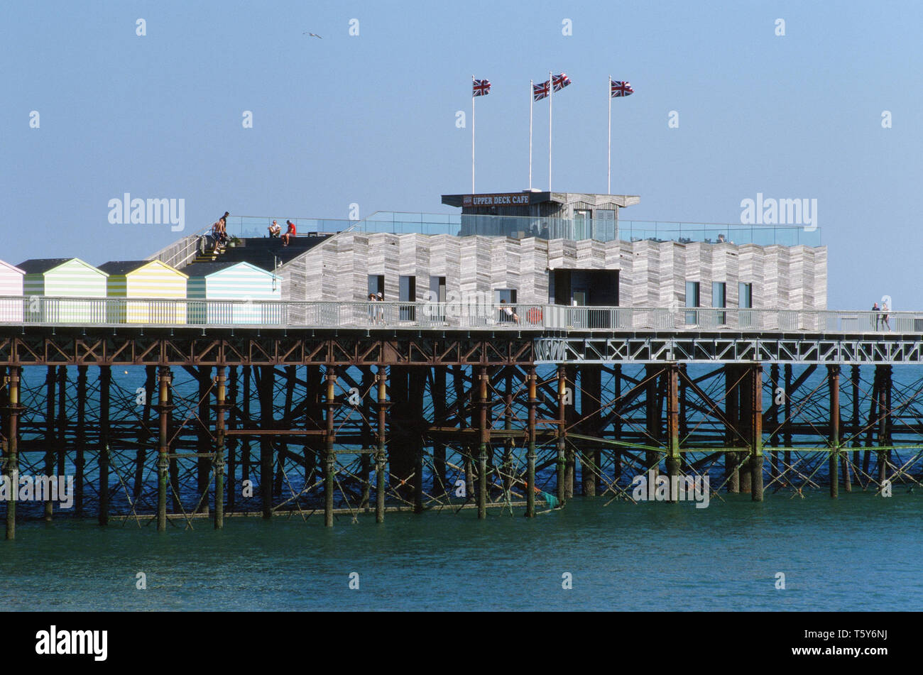 La nouvelle jetée d'Hastings rouvert, East Sussex, UK, vue du bord de mer Banque D'Images