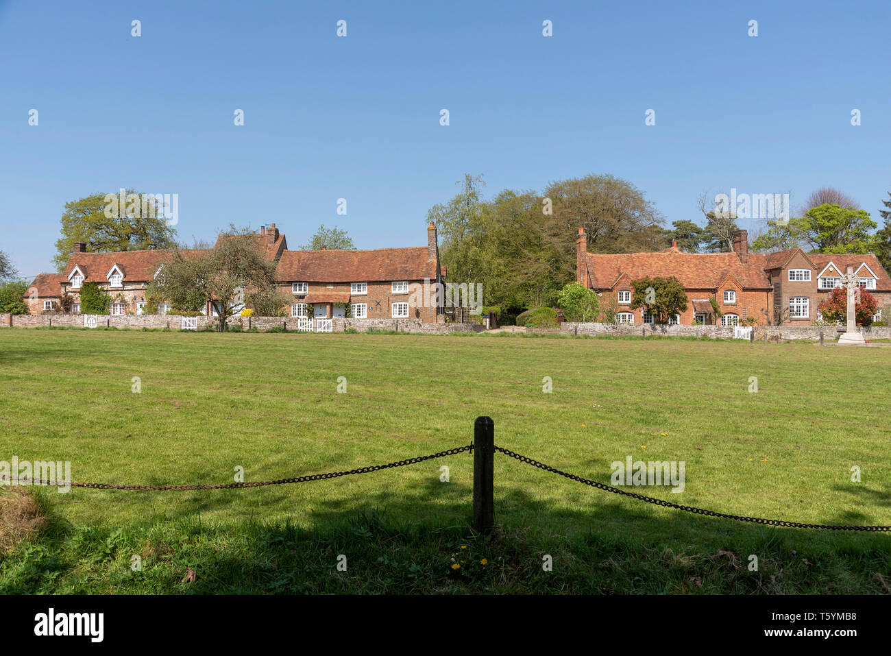 La Lee près de Hughenden, Buckinghamshire, Angleterre, Royaume-Uni, un petit village aux cottages autour d'un vert dans la région de Chilterns Bucks. Banque D'Images