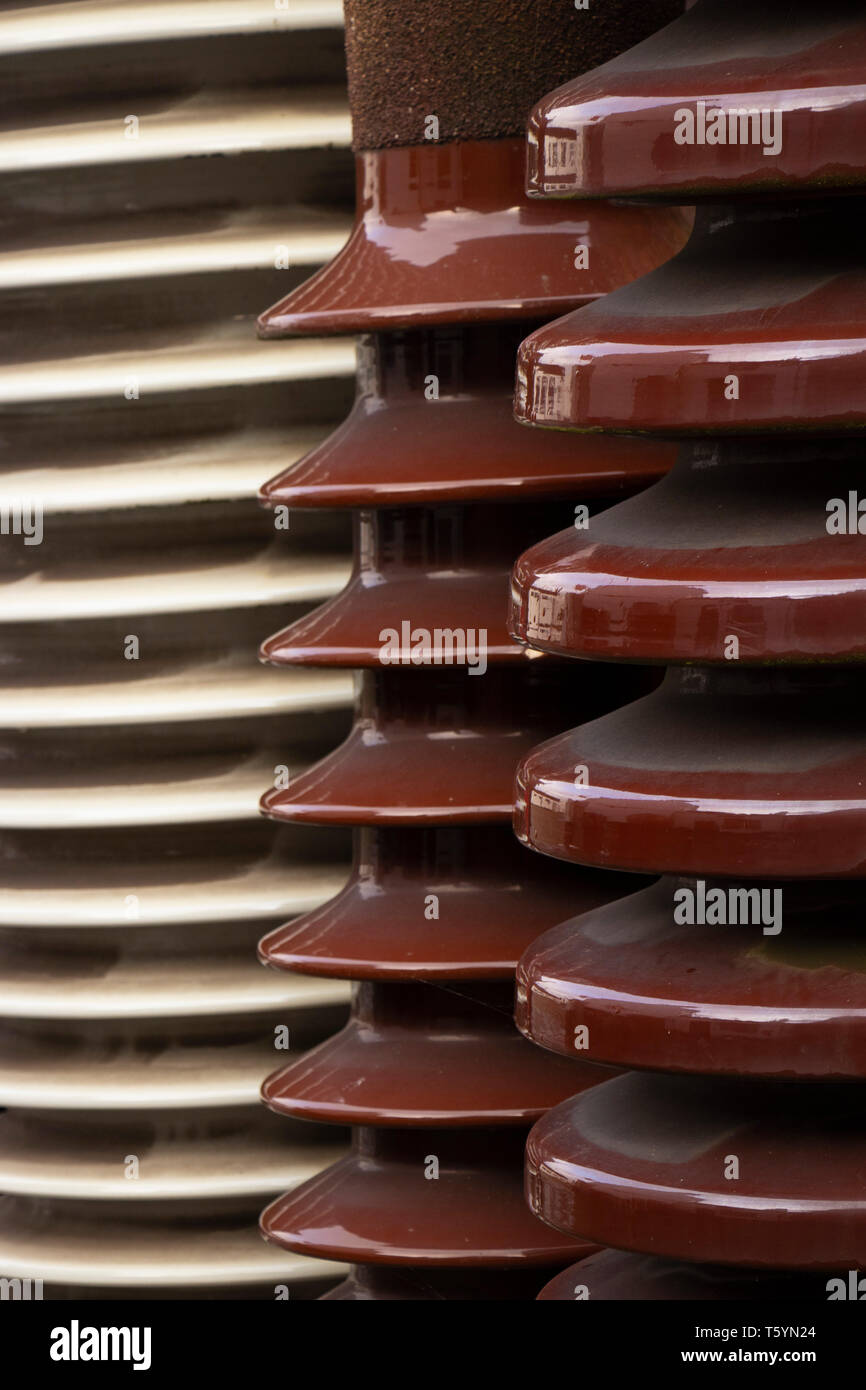 Close up de disque en céramique isolants des pylônes à Stoke on Trent Banque D'Images