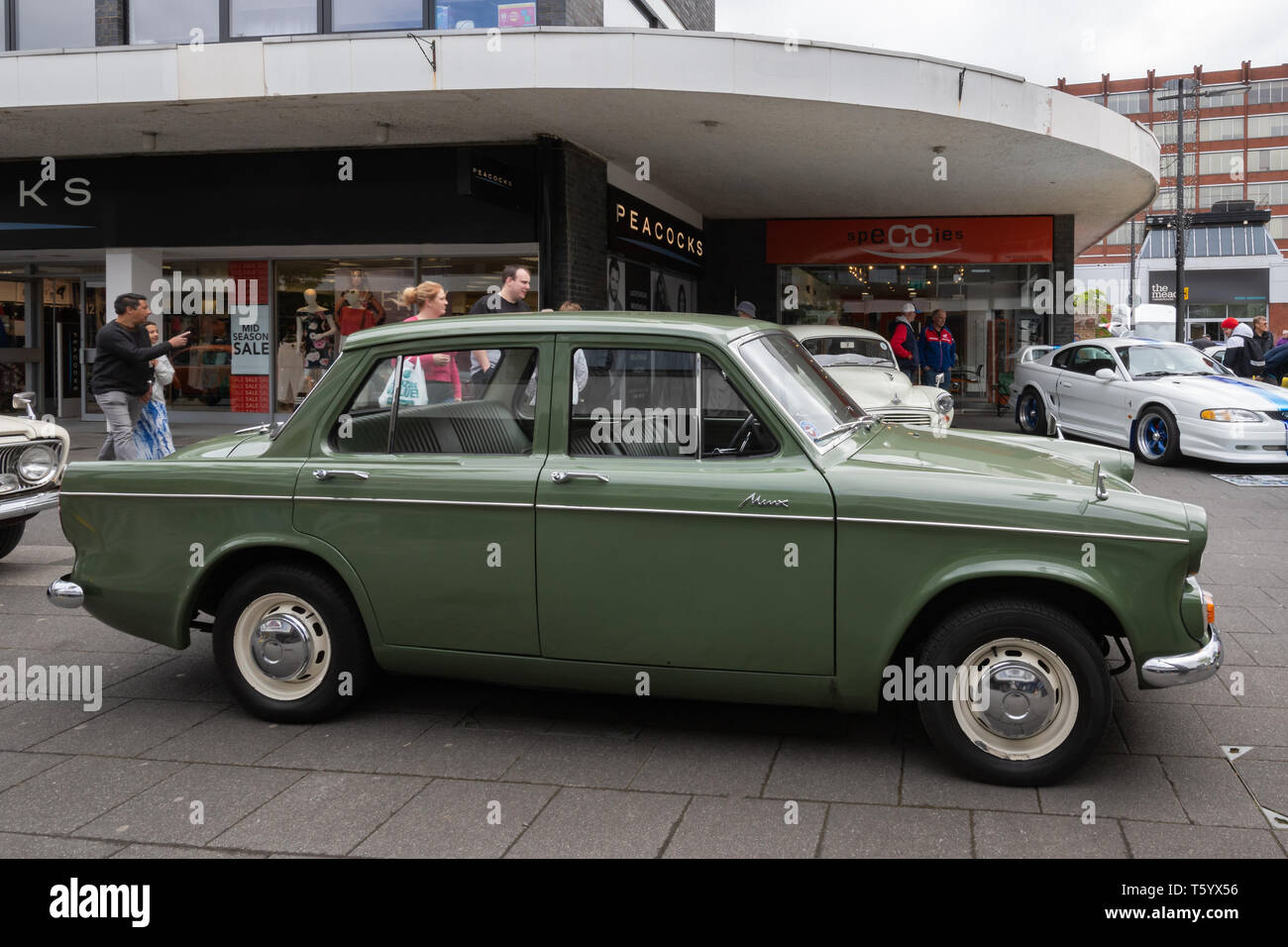 1965 Hillman Minx voiture verte à un véhicule à moteur classic car show au Royaume-Uni Banque D'Images