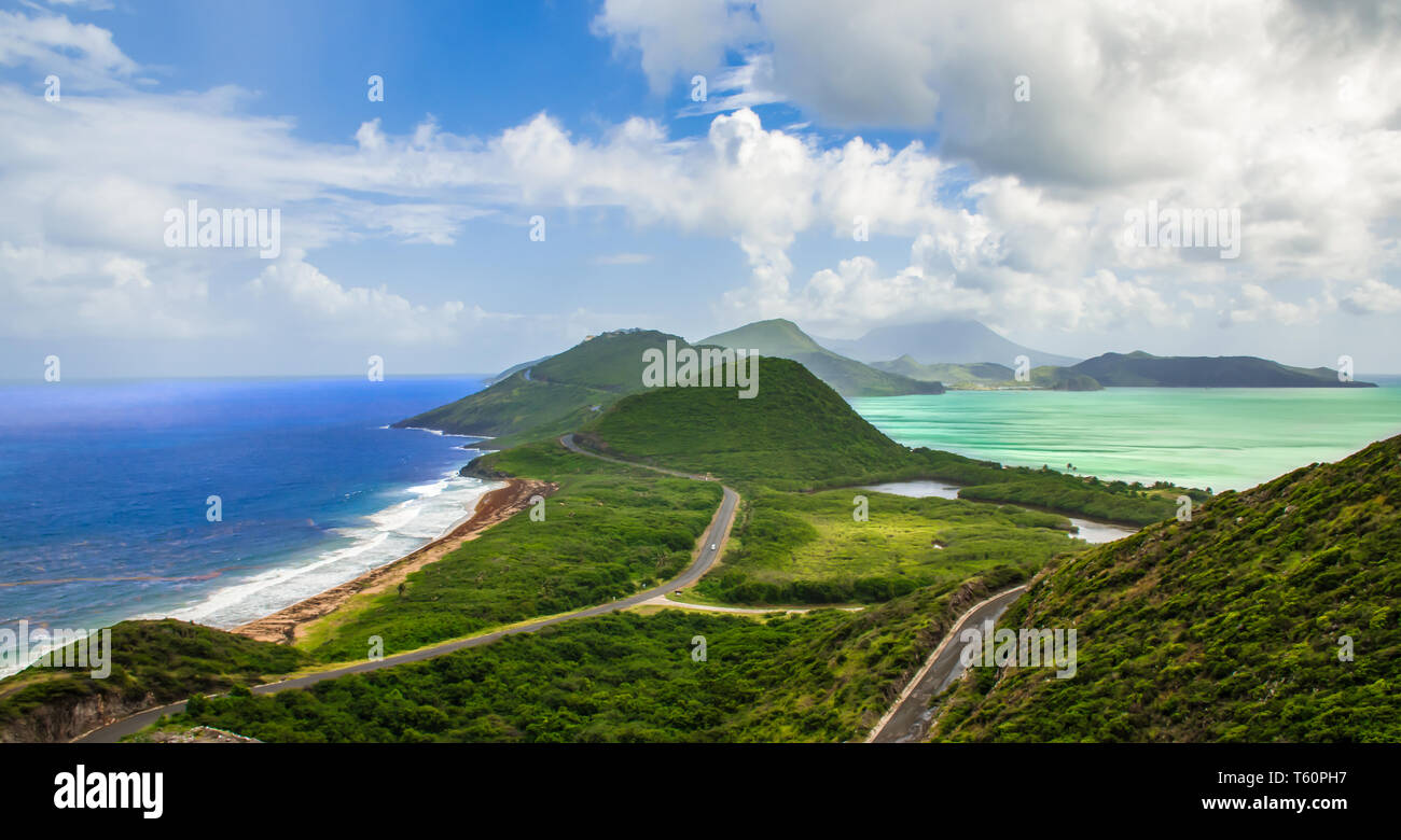 St Kitts et Nevis, des Caraïbes. L'océan Atlantique et la mer des Caraïbes. Banque D'Images
