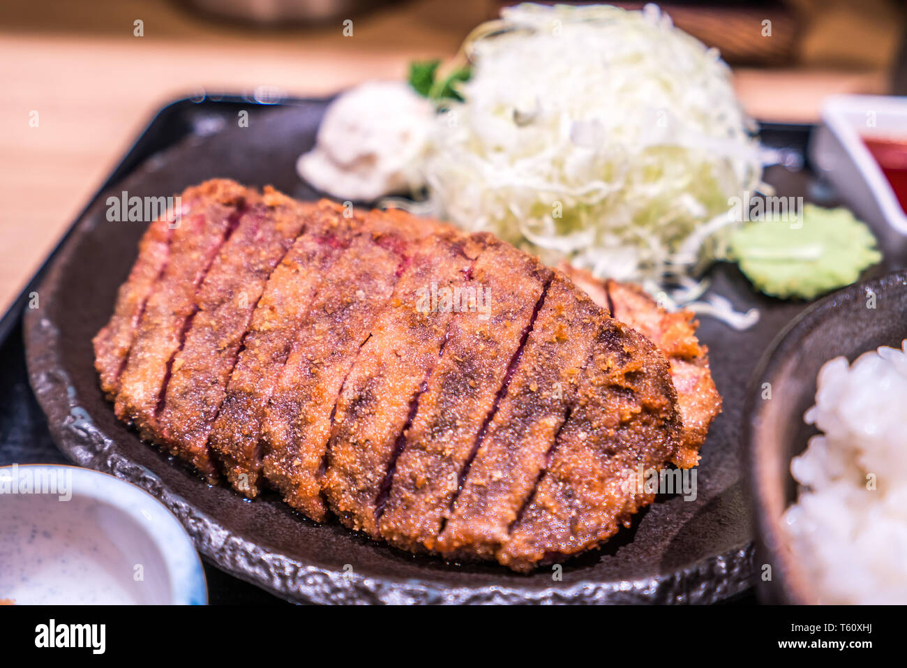 Boeuf frit à Tokyo, fried steak, boeuf, de la nourriture japonaise Banque D'Images