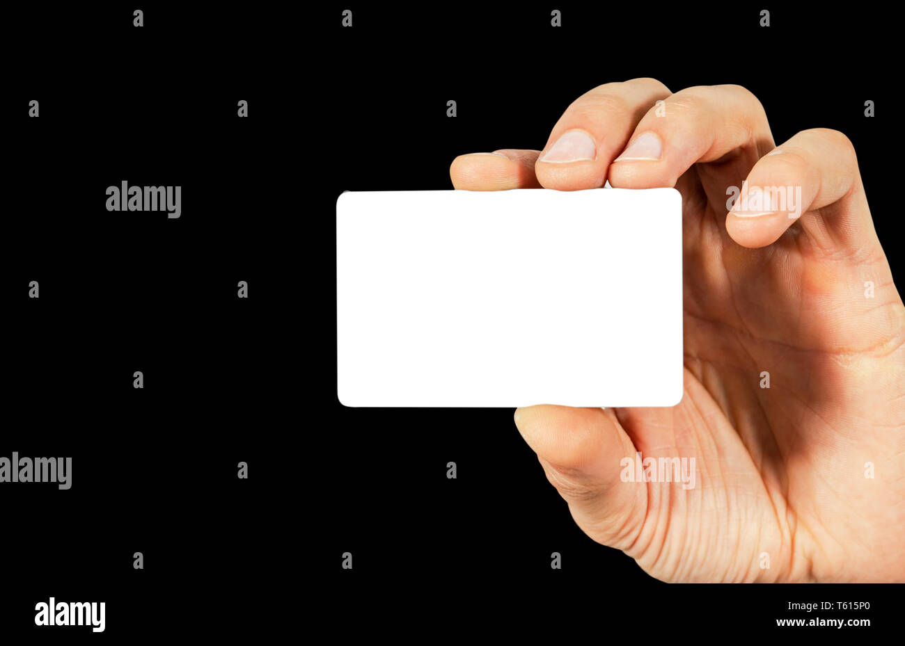 Business man holding a blank business card vide isolé avec un écran blanc. Businessman présentant sa carte d'affaires. Holding carte vierge. White busin Banque D'Images